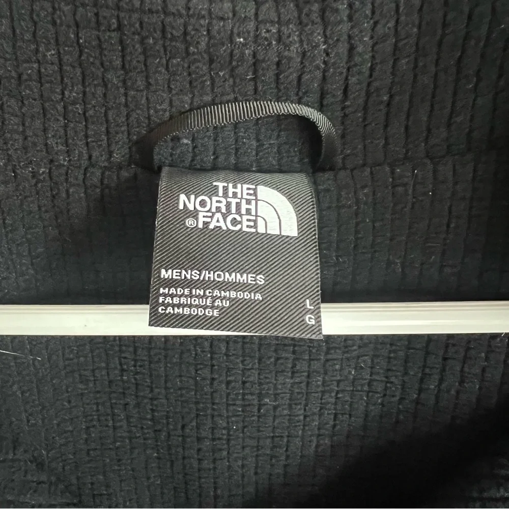 The North Face Men's Winter Warm‎ Quarter Zip Sweater Workout Running Black L